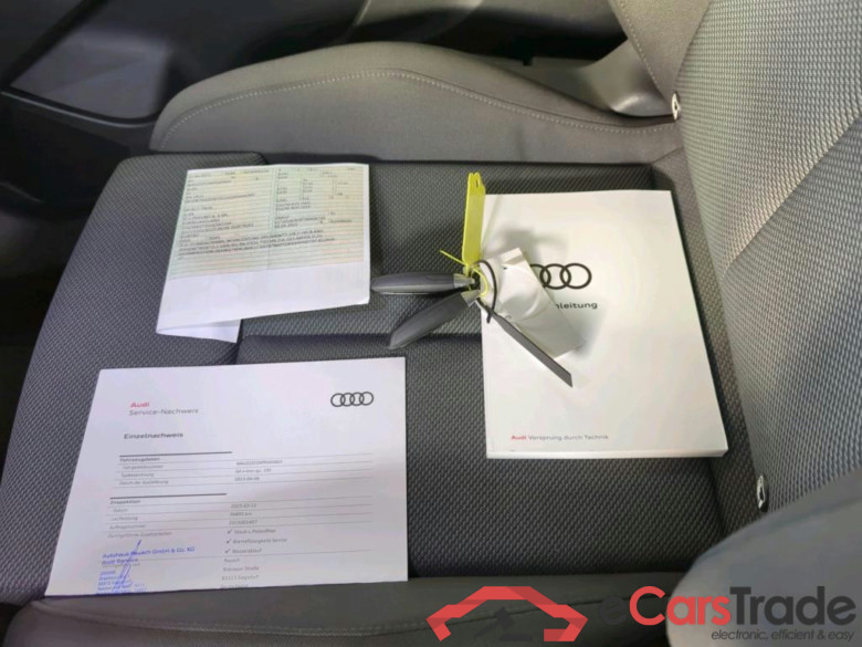 Q4 e-tron 45 e-tron quattro #4