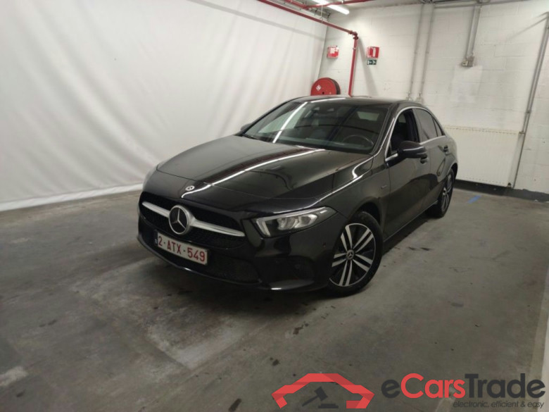 Mercedes-Benz A-Klasse Limousine A 250e Business Solution 4d
