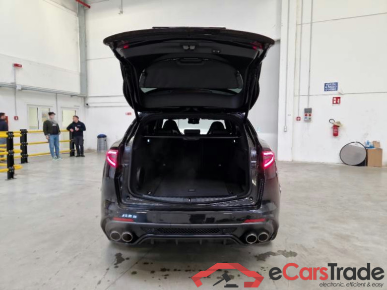 ALFA ROMEO STELVIO / 2017 / 5P / SUV 2.9 V6 510CV QUADRIFOGLIO AT8 Q4 #4
