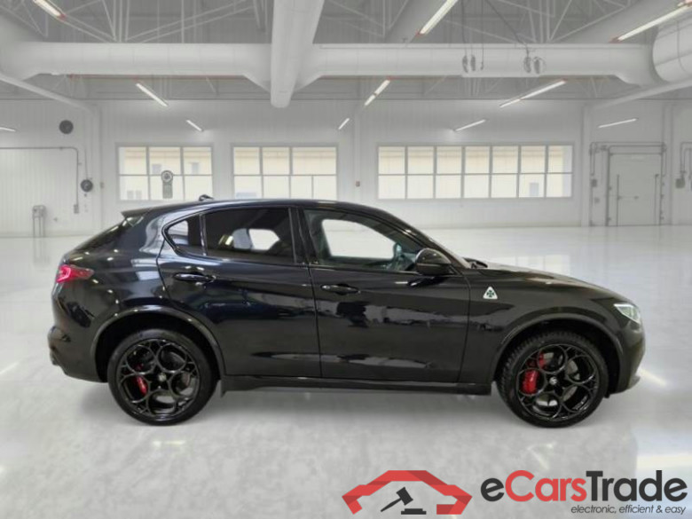 ALFA ROMEO STELVIO / 2017 / 5P / SUV 2.9 V6 510CV QUADRIFOGLIO AT8 Q4 #6