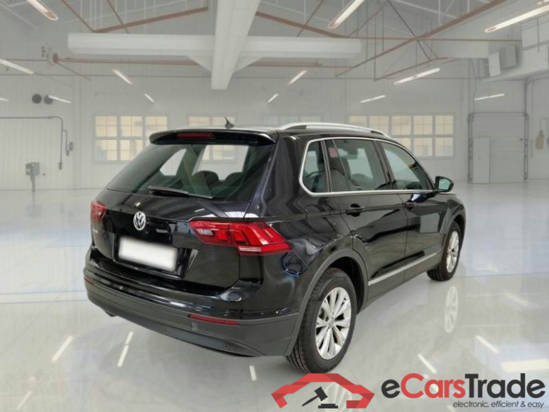VOLKSWAGEN TIGUAN / 2016 / 5P / SUV 2.0 TDI SCR 110KW BUSINESS BMT DSG #2