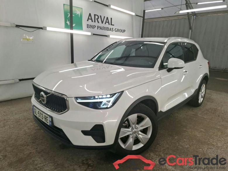 VOLVO XC40 / 2022 / 5P / SUV B3 163 DCT 7 Start #1