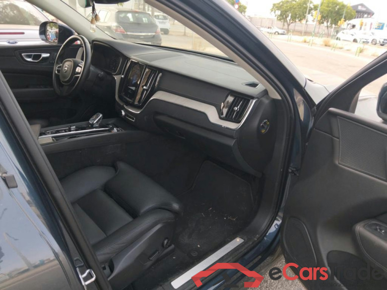 VOLVO XC60 / 2017 / 5P / todoterreno 2.0 T6 AWD Recharge Inscription Auto #6