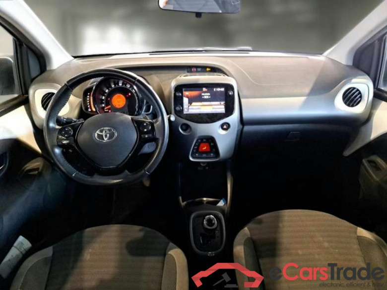 TOYOTA AYGO CONNECT / 2018 / 5P / BERLINA 1.0 VVT-I X-WAVE MMT #3