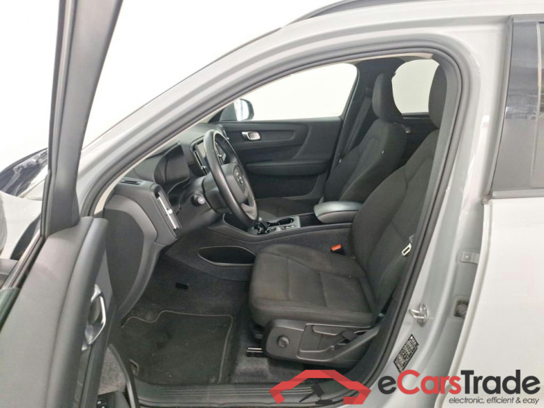 VOLVO XC40 1.5 T2 ESSENTIAL AUTO #5