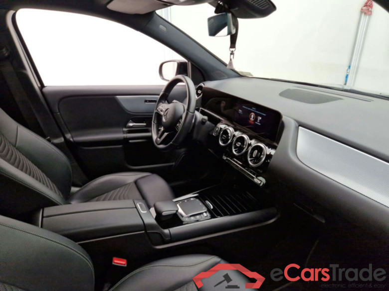 MERCEDES-BENZ GLA 250 E 8G-DCT BUSINESS LINE #3