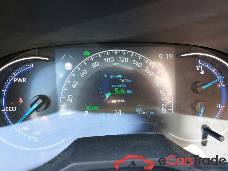 TOYOTA Rav4 / 2018 / 5P / todoterreno 2.5l 220H Advance #4