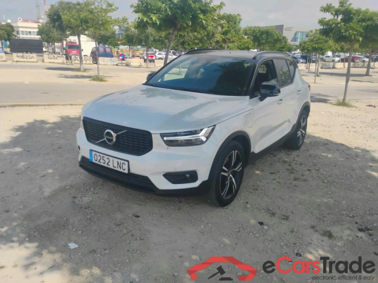 VOLVO XC40 / 2017 / 5P / todoterreno 1.5 T5 Twin Recharge R-Design Auto #1