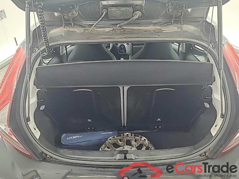 TOYOTA Aygo 1.0 VVT-i x-play 5D 53kW #5