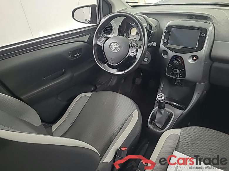 TOYOTA Aygo 1.0 VVT-i x-play 5D 53kW #6