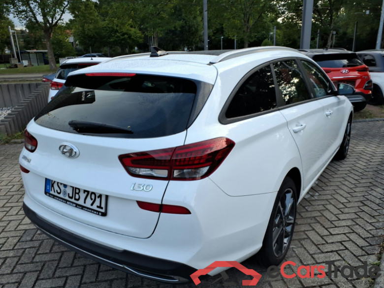 Hyundai i30 cw 1.0l Dreizylinder Motor mit 120PS, falsch im GA #3