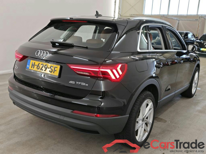 Audi Q3 45 TFSI e S tronic Business Edition 5d #2