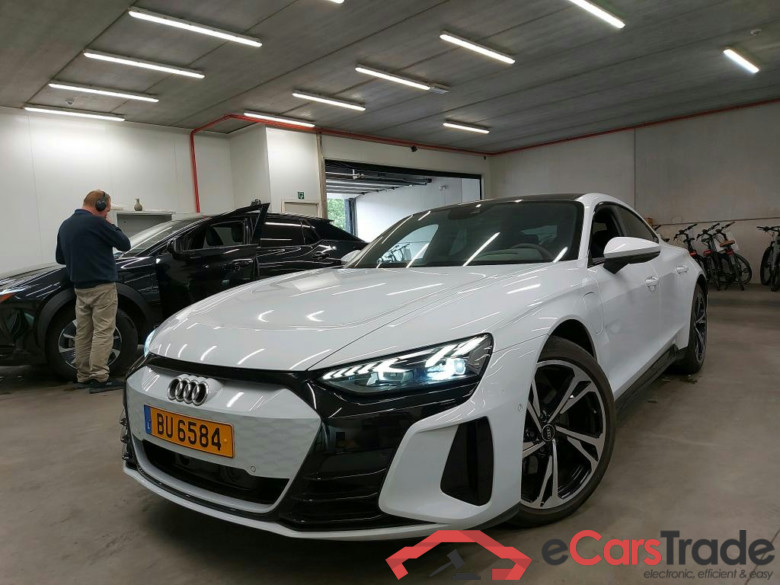 AUDI - AUD E-TRON GT 476PK Quattro Pack Business Plus With 14Way Sport Seats Plus & B&O Sound & Shadow Look & Assistance Parking & 20 Inch Alloy * ELECTRIC *