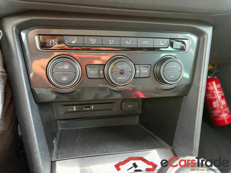 VOLKSWAGEN Tiguan Tiguan Comfortline 2.0 TDI SCR BMT 85 kW (115 ch) 6 vitesses manuel #2