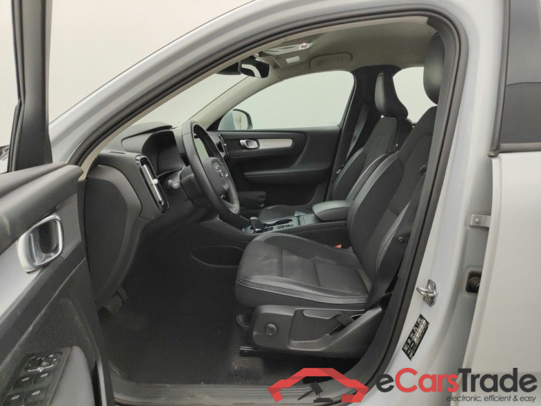 Volvo XC40 T3 Geartronic Momentum Pro 5d #3