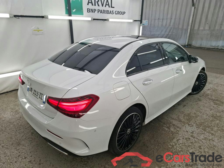 MERCEDES-BENZ Classe A Berline / 2022 / 4P / Berline A 250 e AMG Line 7G-DCT #3
