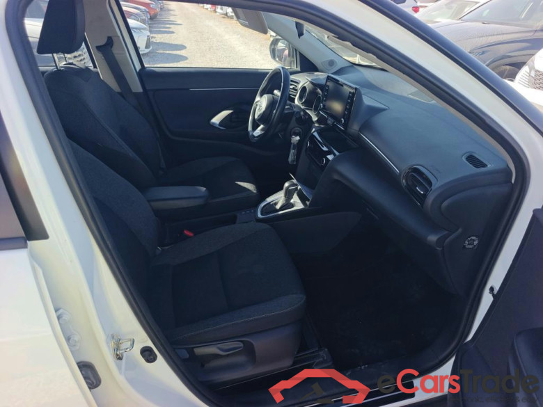 TOYOTA Yaris Cross / 2021 / 5P / todoterreno 1.5 120H Business Plus #6
