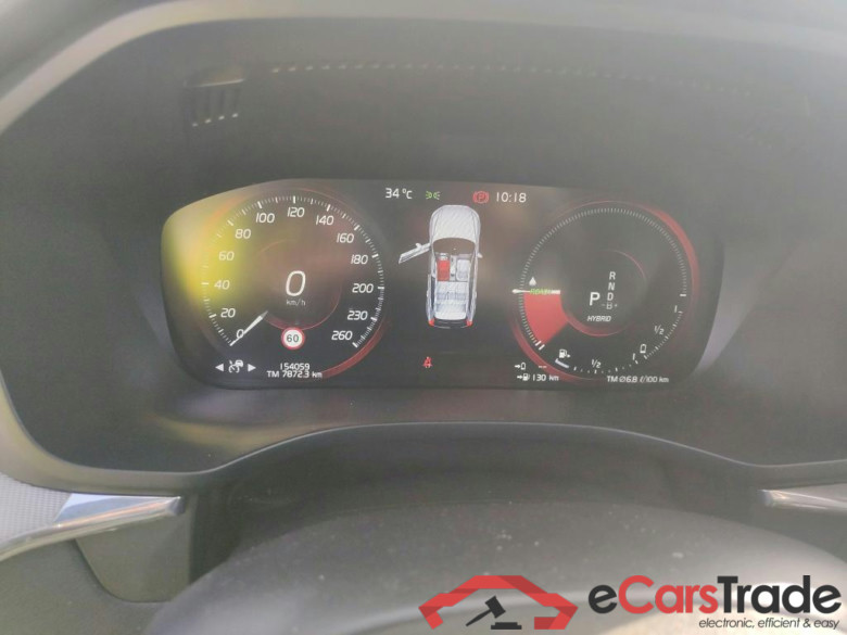 VOLVO XC60 / 2017 / 5P / todoterreno 2.0 T8 AWD R-Design Auto #4