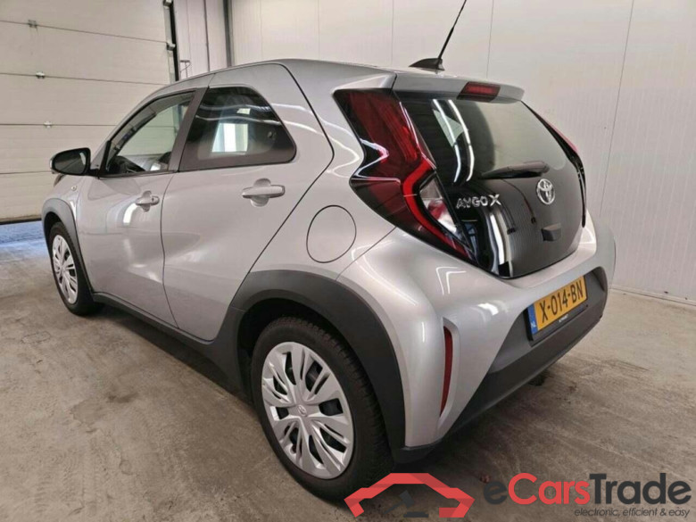 TOYOTA Aygo X 1.0 VVT-i MT Play #6