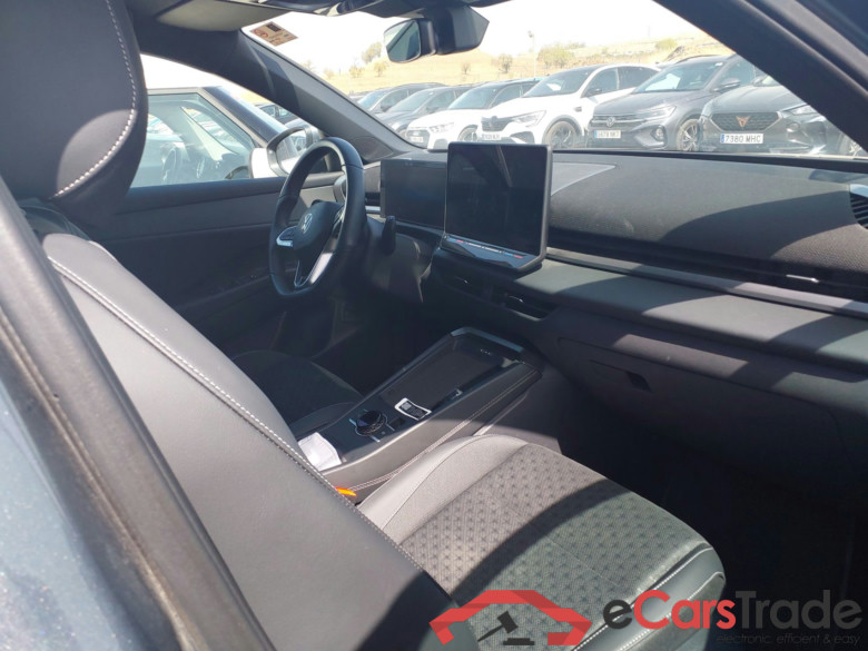 VOLKSWAGEN T-Roc 1.0 TSI 110kW (150CV) DSG7 R-Line (Winterpack)  #3