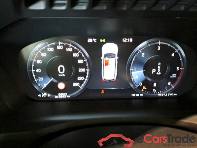 VOLVO XC90 / 2014 / 5P / SUV B5 D AWD AUTOMATICO MOMENTUM PRO #4
