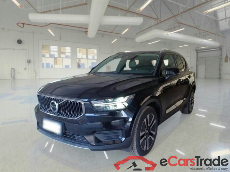 VOLVO XC40 / 2017 / 5P / SUV D3 AWD GEARTRONIC BUSINESS PLUS #2