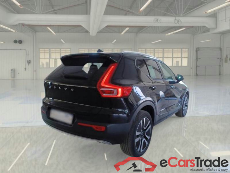 VOLVO XC40 / 2017 / 5P / SUV D3 AWD GEARTRONIC BUSINESS PLUS #3