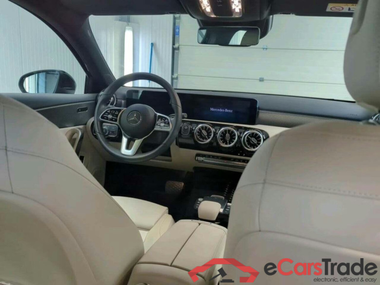 MERCEDES-BENZ A-klasse 250 e Bns Sol Luxury #3
