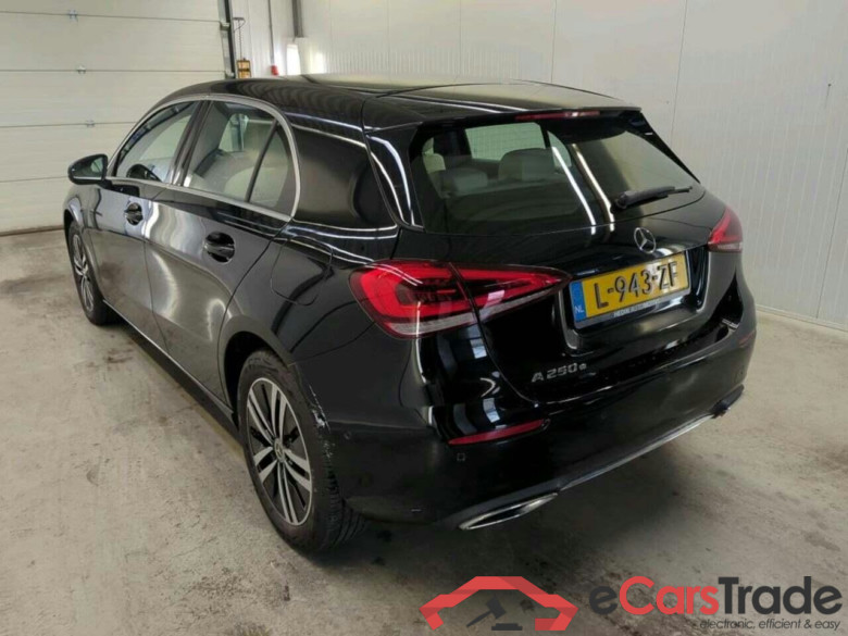 MERCEDES-BENZ A-klasse 250 e Bns Sol Luxury #6