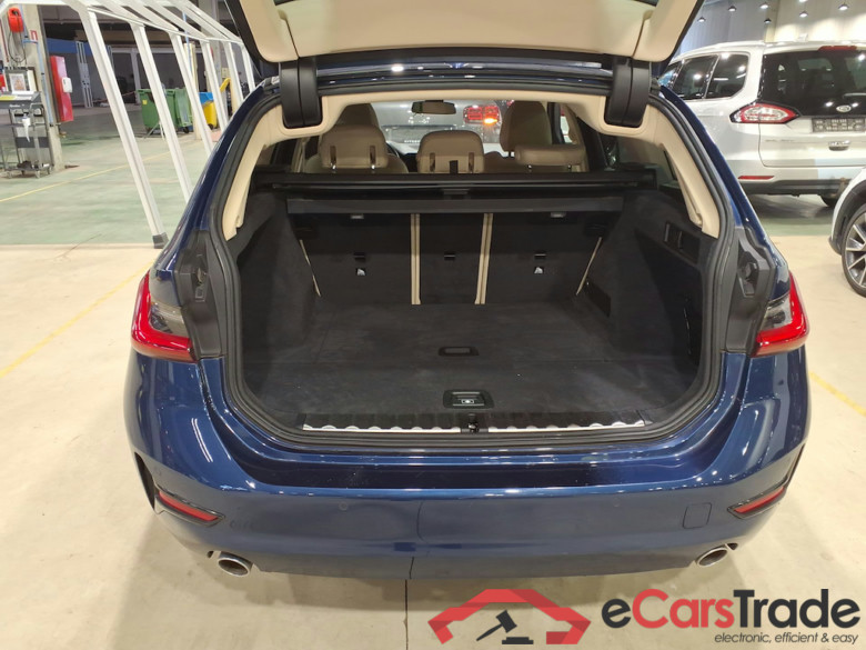 BMW 3 SERIES TOURING 2.0 318D (110KW) TOURING #3