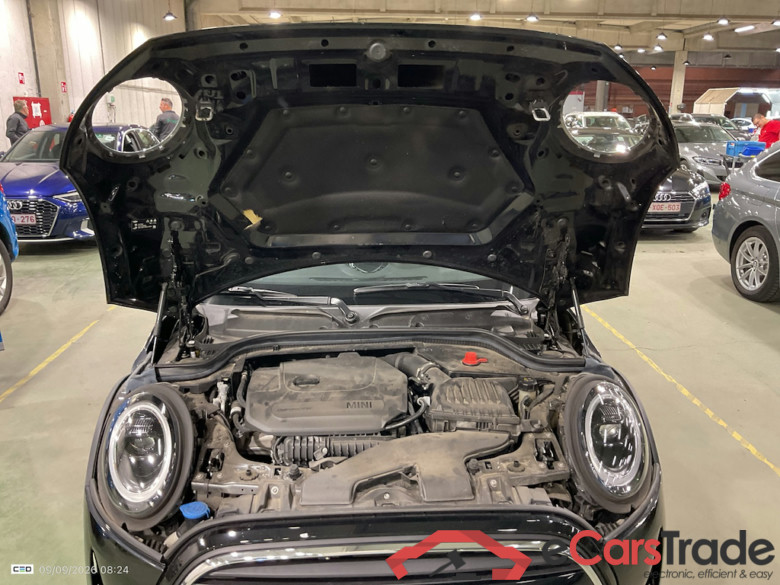 MINI MINI 5 DOOR 1.5 COOPER AUTO #6