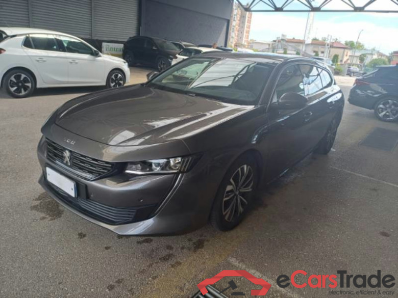 PEUGEOT 508 / 2018 / 5P / STATION WAGON HYBRID 225 ALLURE SW E-EAT8 #1