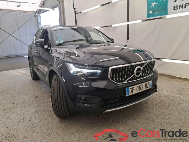 VOLVO XC40 / 2017 / 5P / SUV Recharge T4 211 DCT7 Inscription #4