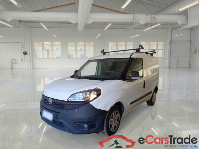 FIAT DOBLÒ CARGO / 2014 / 4P / VETT. FURGONATA CH1 LOUNGE 1.6 MJET 105CV E6D SeS #1