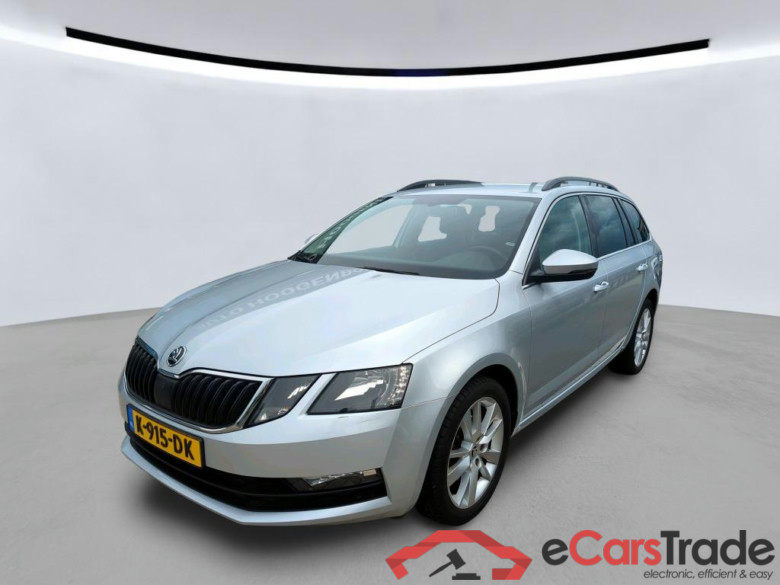 SKODA Octavia Combi 110 kW #1