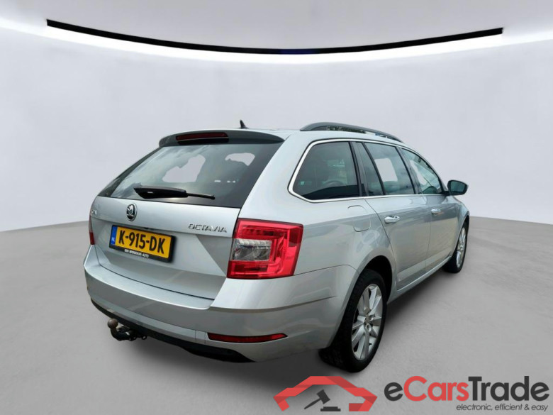 SKODA Octavia Combi 110 kW #6