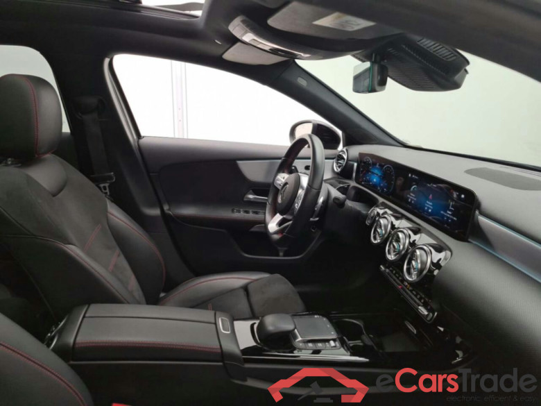 MERCEDES-BENZ A-klasse 250 e Business Solution AMG Li #3