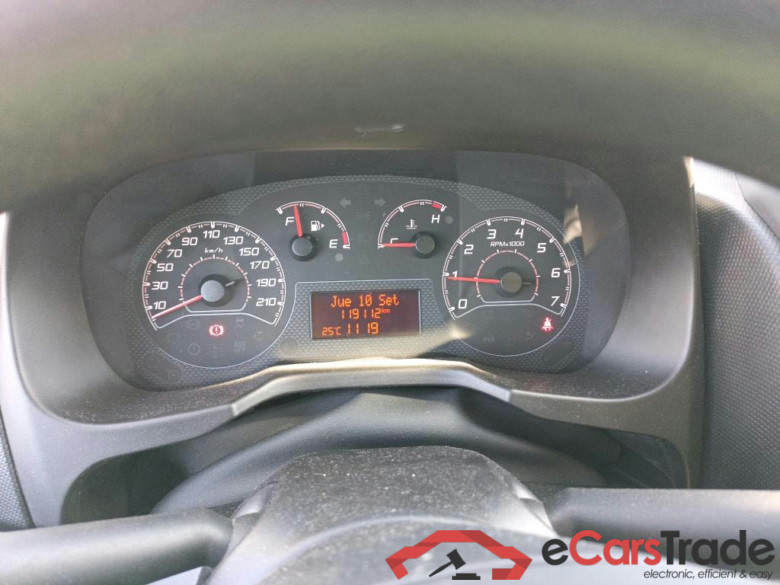 FIAT Fiorino / 2016 / 4P / furgón derivado de turismo Cargo SX N1 1.3 MJet 59 kW (80 CV) #4