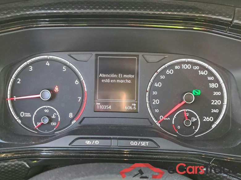 VOLKSWAGEN T-Cross / 2018 / 5P / todoterreno Advance 1.0 TSI 85kW (115CV) DSG (AC) #4