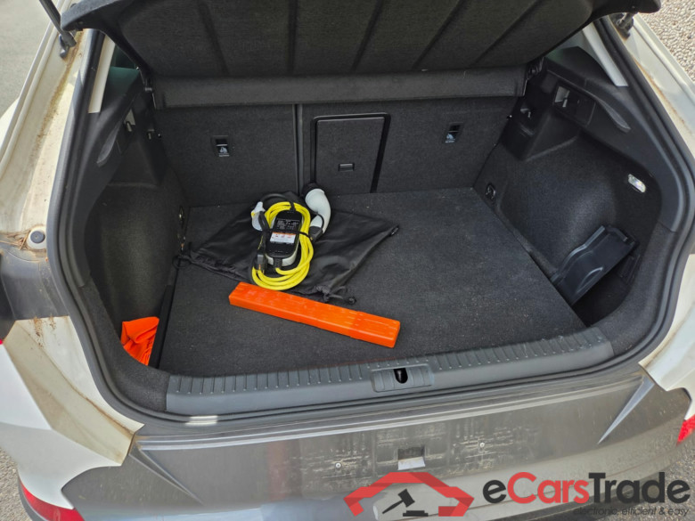 Cupra Formentor 1.4-litre TSI plug-in hybrid petrol 204 hp #4