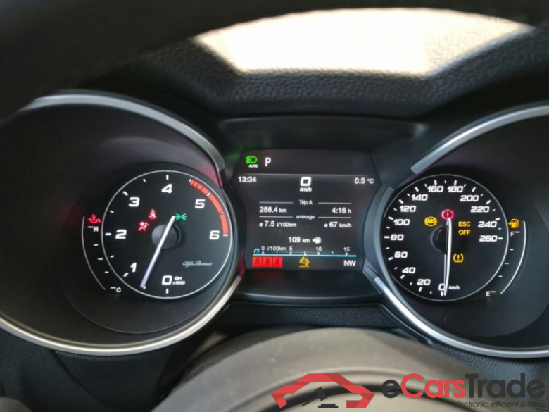 Alfa Romeo Stelvio  #6