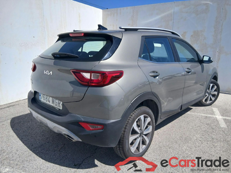 KIA Stonic / 2017 / 5P / todoterreno 1.0 T-GDi 88kW (120CV) MHEV iMT Drive #2