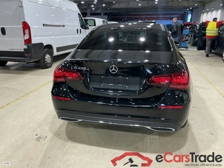 MERCEDES-BENZ A-CLASS LIMOUSINE 1.3 A 250 E BUSINESS SOLUTION DCT #5