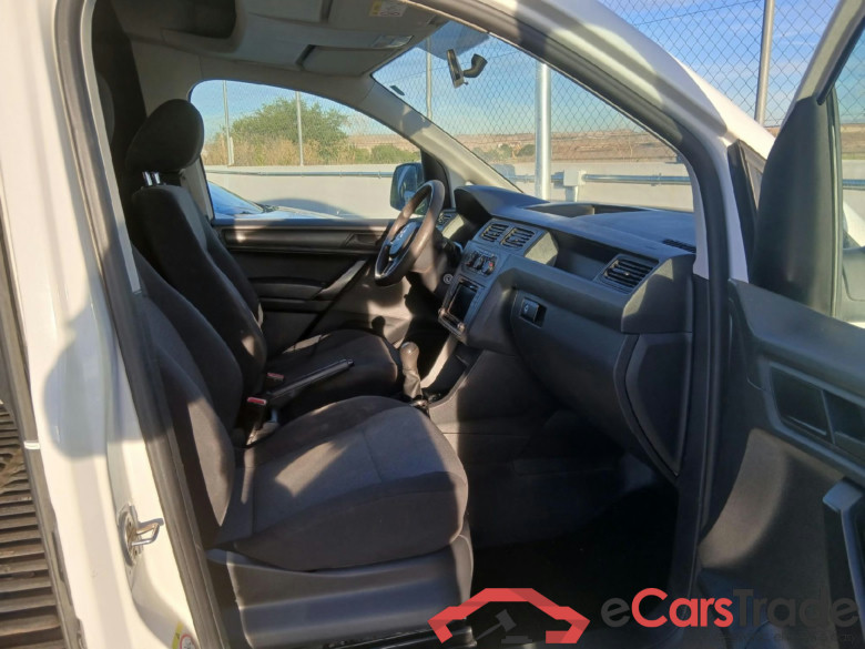 VOLKSWAGEN Caddy / 2015 / 4P / furgón derivado de turismo Profesional Furgón 2.0 TDI 75kW BMT (CX) #6