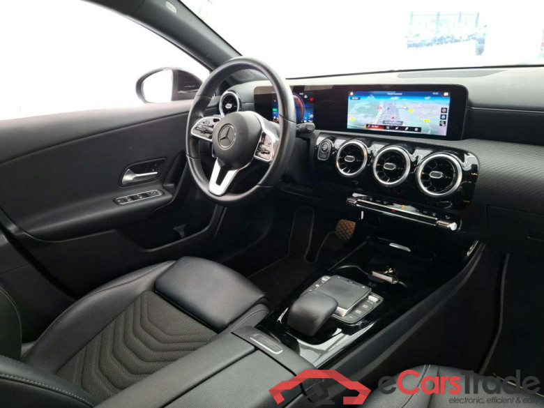 MERCEDES-BENZ Classe A Berline 2018 4P Berline A 250 e Business Line 8G DCT #6