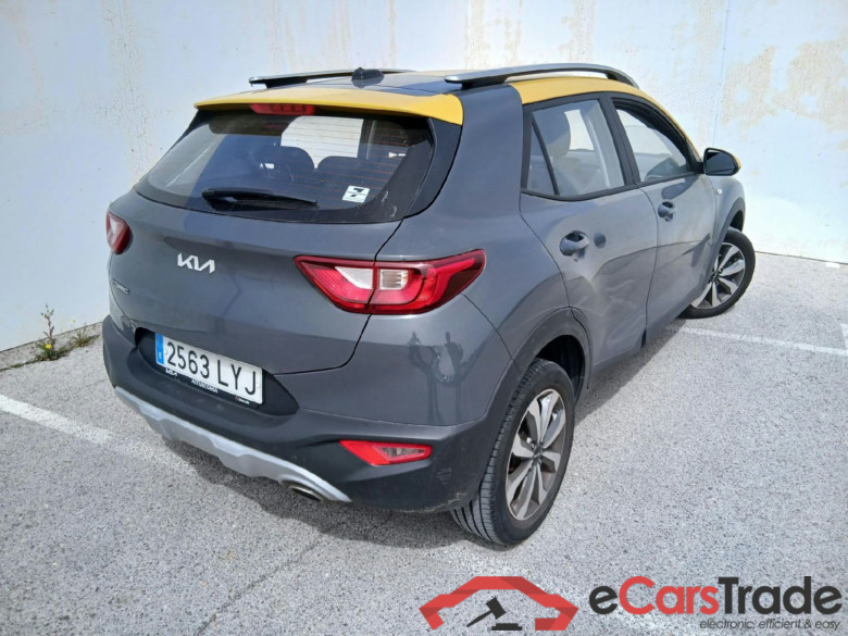 KIA Stonic / 2017 / 5P / todoterreno 1.2 DPi 62kW (84CV) Concept Plus(SL)(SP) #2