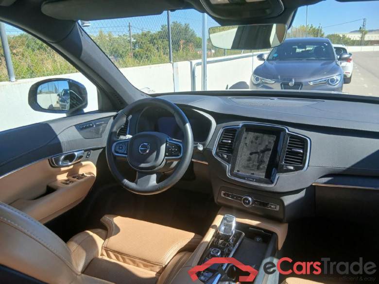VOLVO XC90 / 2019 / 5P / todoterreno 2.0 B5 D AWD Plus Dark Auto #3