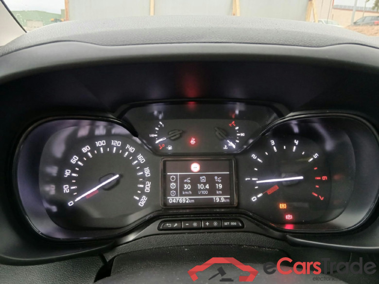 CITROEN Berlingo / 2018 / 4P / combi Talla M BlueHDi 100 S&S LIVE PACK BUSINE #4