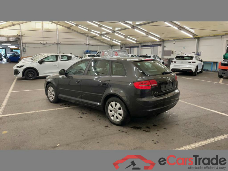 AUDI A3 Sportback Dsl A3 Sportback 1.6 TDi e Attraction Start/Stop DPF #3