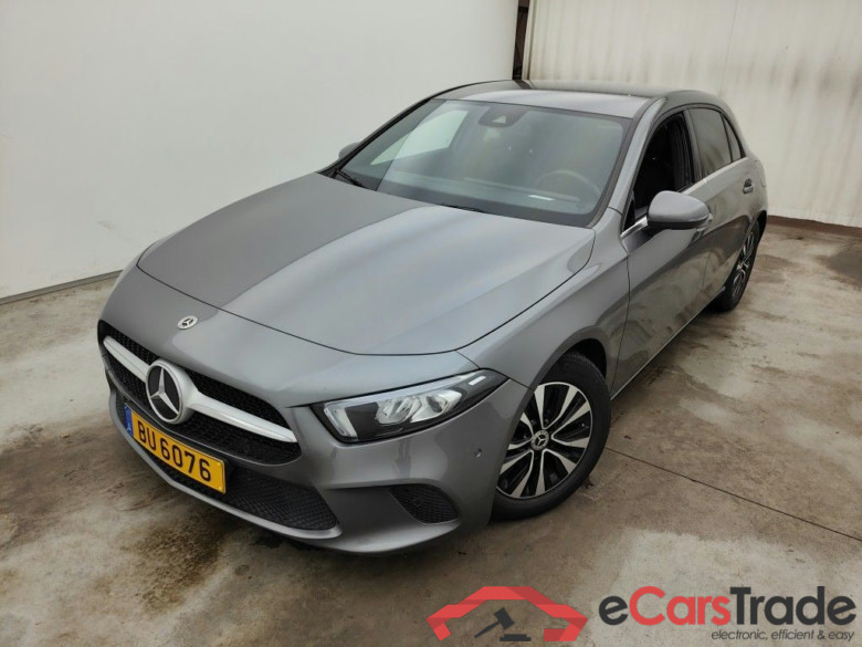 MERCEDES CLASSE A DIESEL (W177) A 200 d 150hp Business Line 5d #1